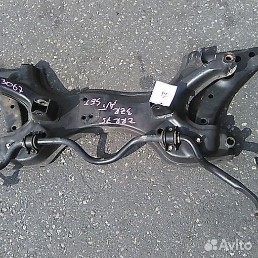 Подрамник toyota noah ZRR75 3ZR-FE