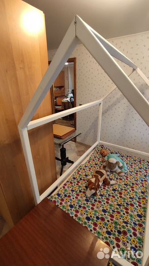 Детская кровать домик