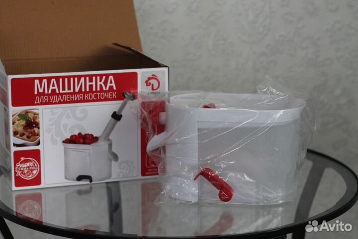 Машинка для удаления косточек из вишни