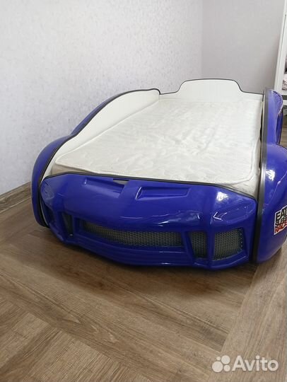 Детская кровать машина с матрасом б/у