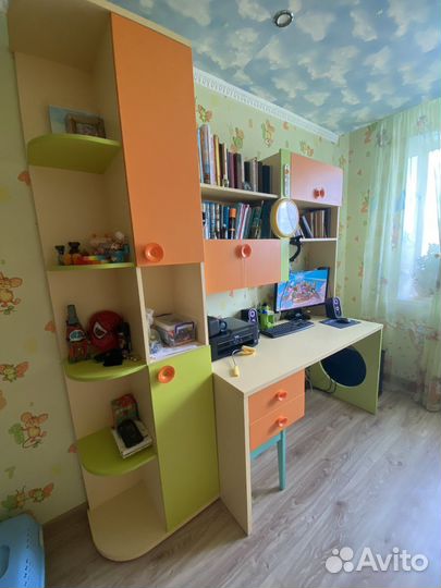 Письменный стол