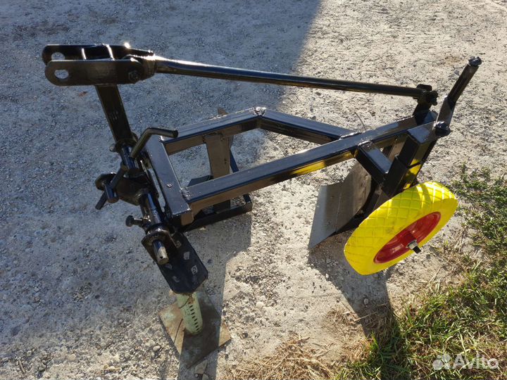 Плуг для минитрактора