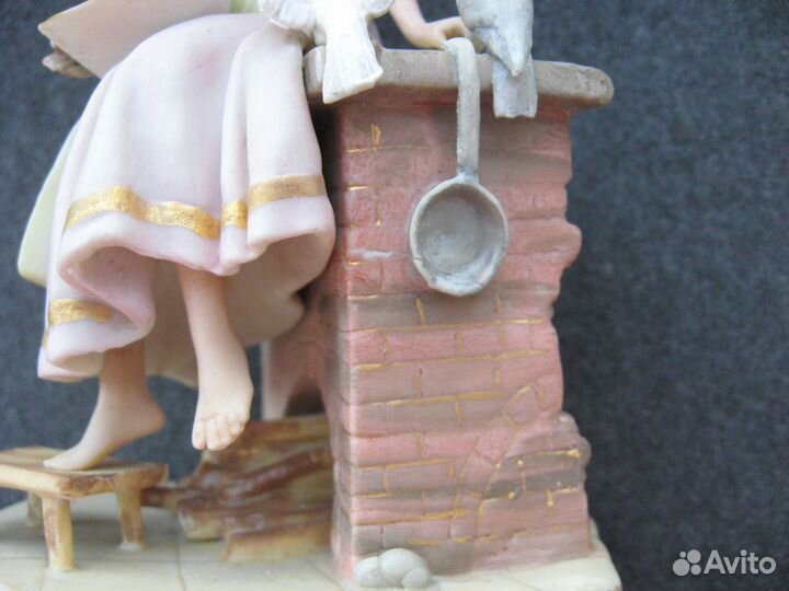 Антикварная статуэтка Золушка бисквит