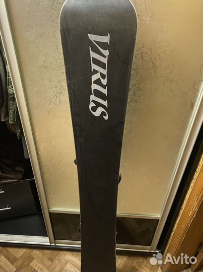 Сноуборд весь комплект (доска, ботинки, крепы)