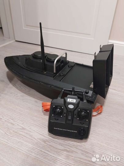 Прикормочный кораблик для рыбалки