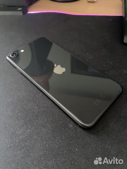 iPhone SE 64gb 2020
