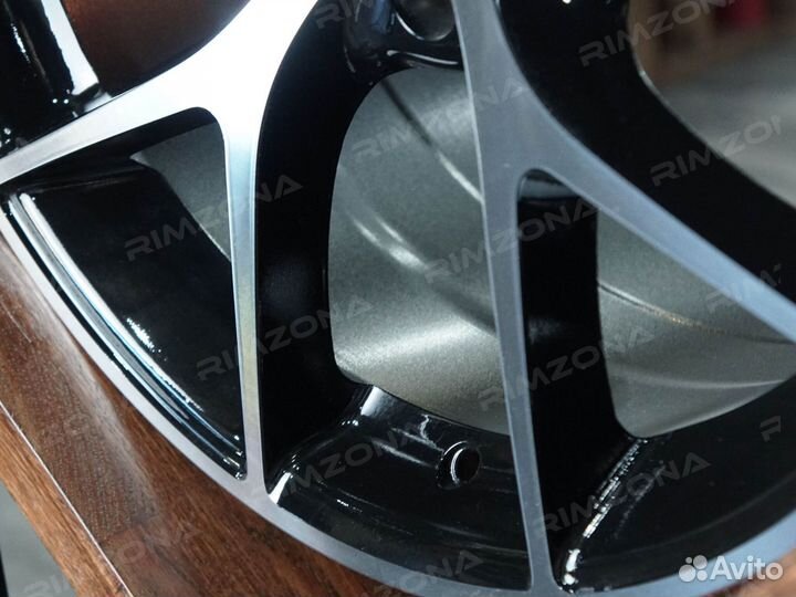 Литые диски HRE R18 на Subaru. Арт2023