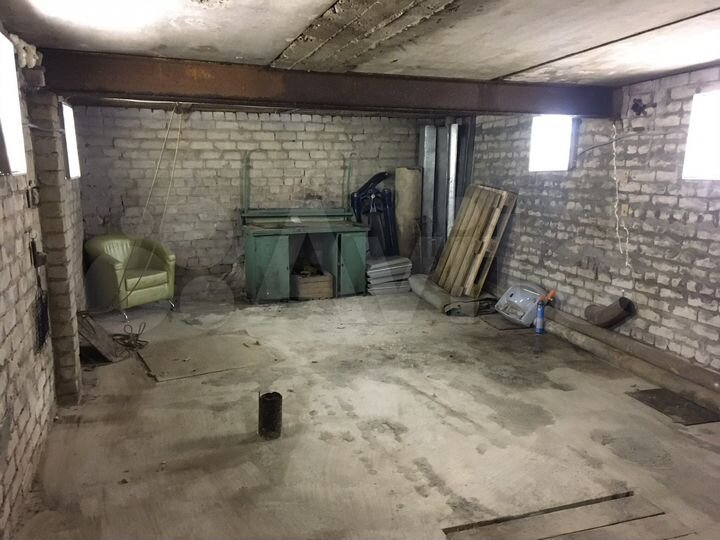 Гараж, > 30 м²