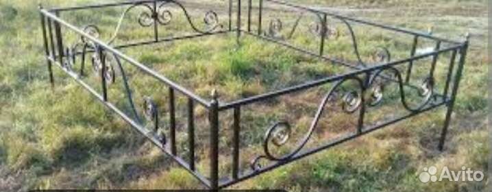 Оградки на кладбище