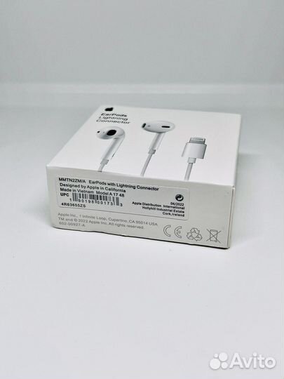 Проводные наушники Apple EarPods Lightning