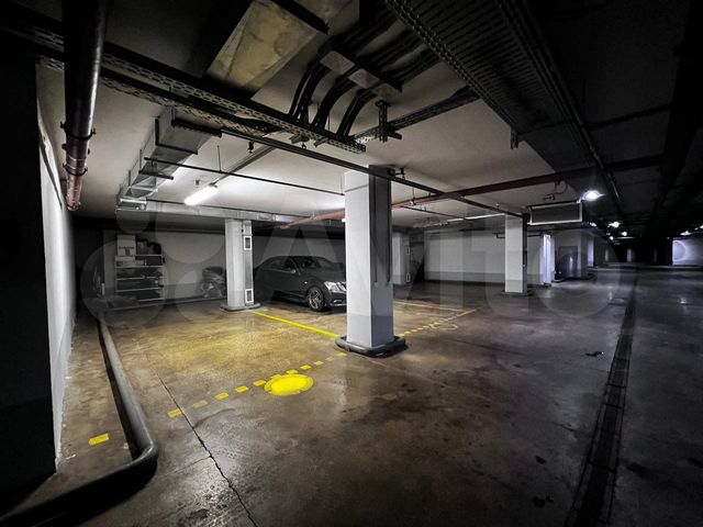 Машиноместо, 28 м²