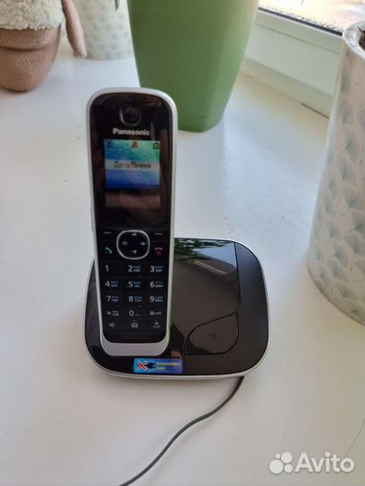 Телефон Panasonic KX-TGJ310