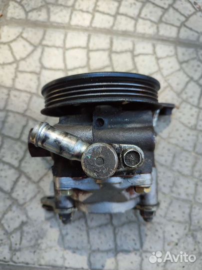 Насос гидроусилителя руля 44320-48040