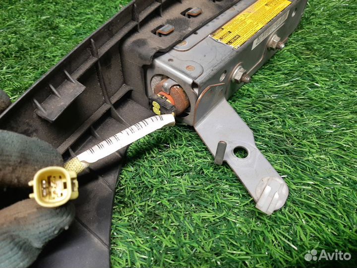 В наличии: Подушка безопасности Lexus GS300 3