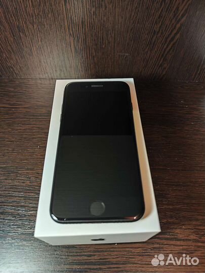 iPhone 7 (32gb) не вскрывался
