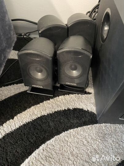 Продам саббуфер microlab