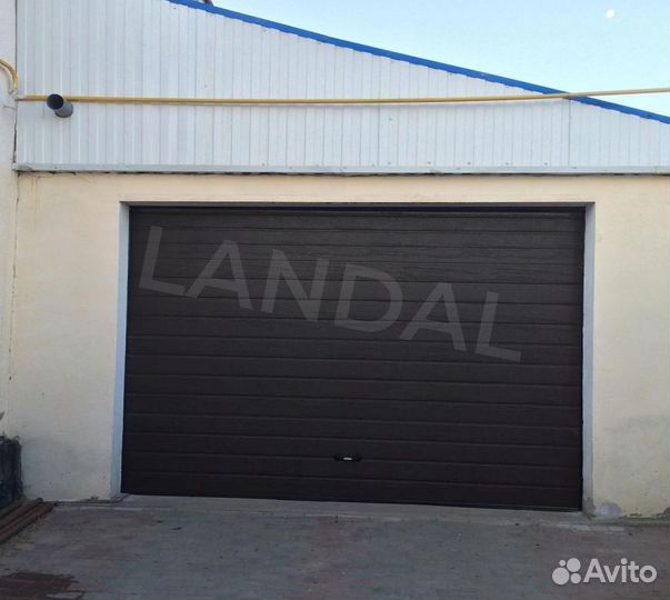 Секционные ворота