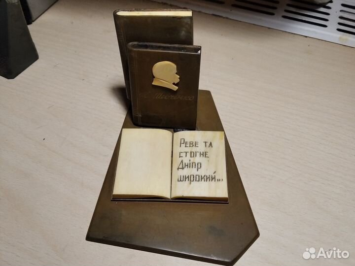 Резьба по кости