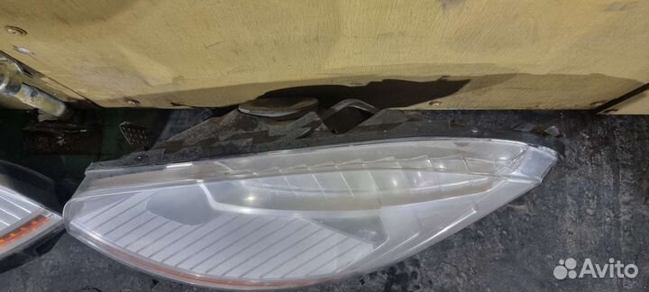 Фары Citroen Grand C4 Picasso 1