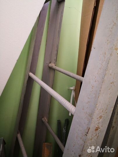 Металлическая лестница