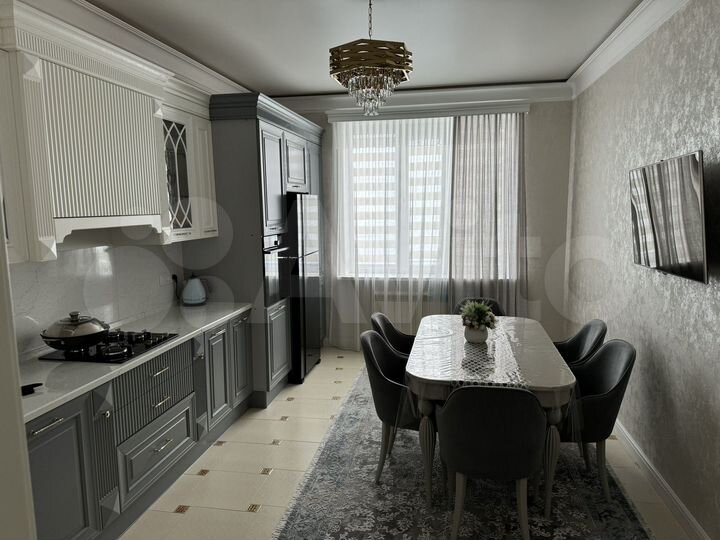 2-к. квартира, 83 м², 5/6 эт.