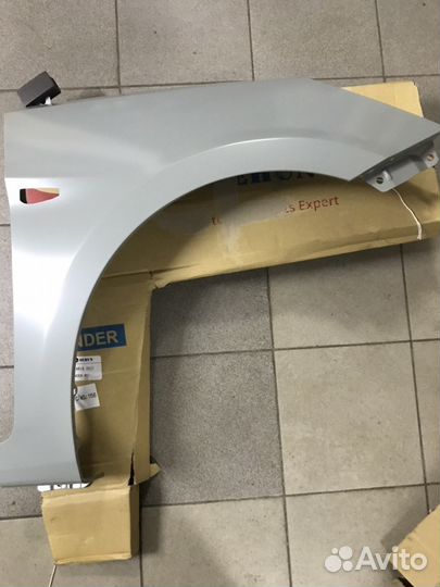 Хендай Солярис Крылья передние