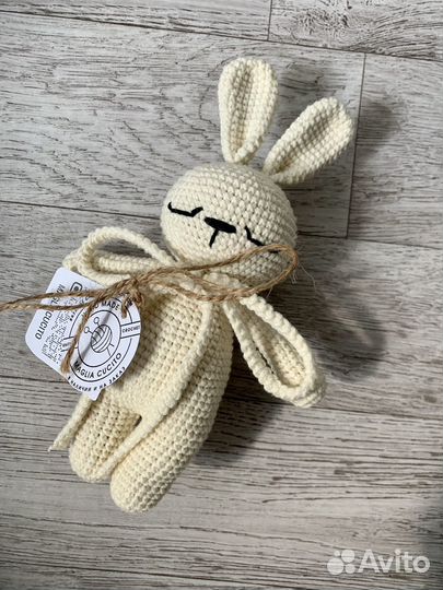 Заяц спящий