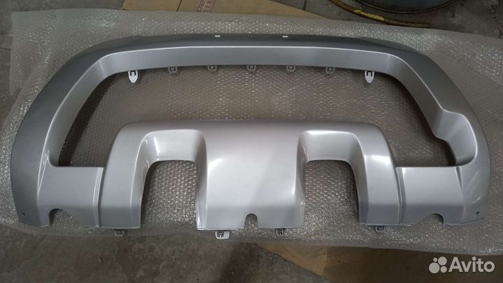 Накладка переднего бампера Renault Duster 15-2021