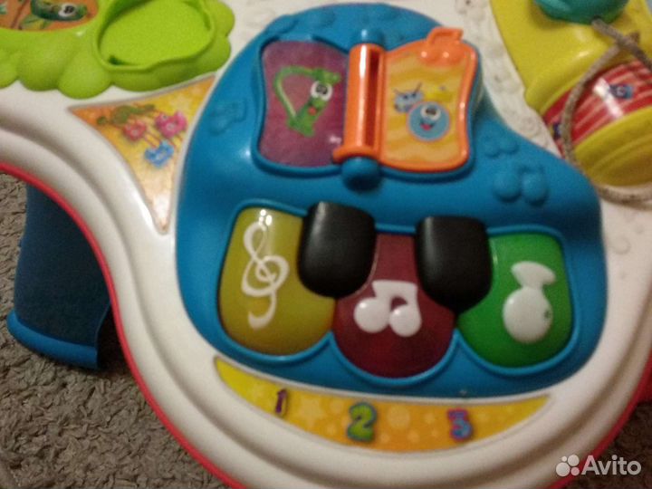Развивающий столик Chicco