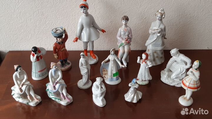 Фарфоровая статуэтка