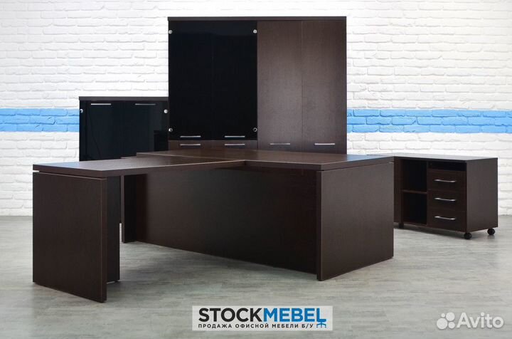 Офисная мебель. Кабинет руководителя Caesar/Цезарь