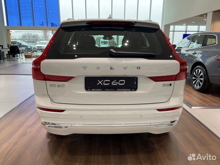 Volvo XC60 2.0 AT, 2024