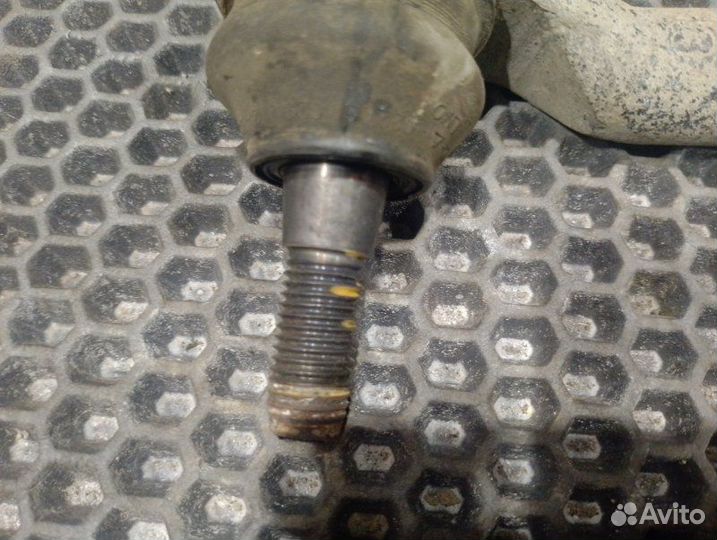 Рулевой наконечник правый Skoda Rapid CFN 1.6 2014