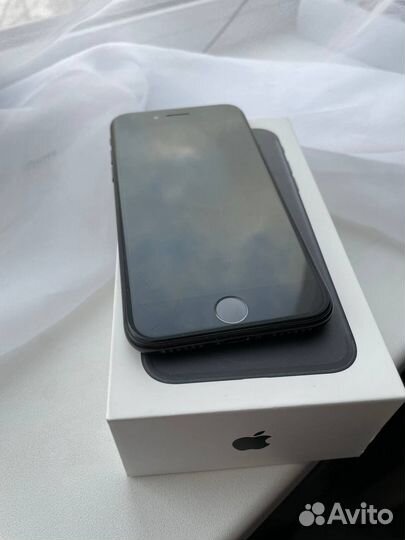 Телефон iPhone 7 32gb