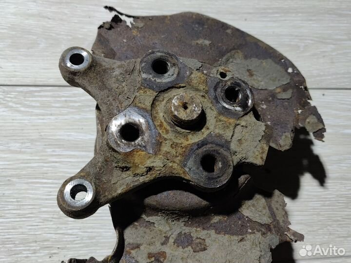 Ступица задняя левая Mazda 6 gg