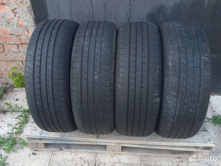 Goodyear EfficientGrip 215/60 R17