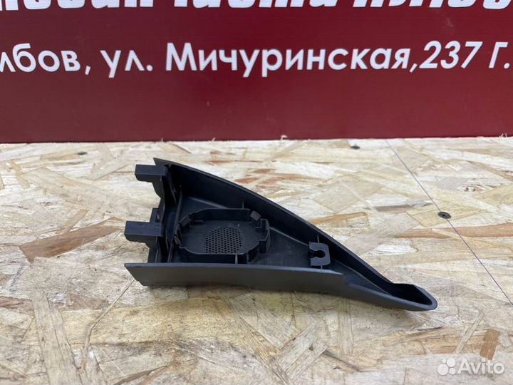 Уголок зеркала левый LADA Vesta