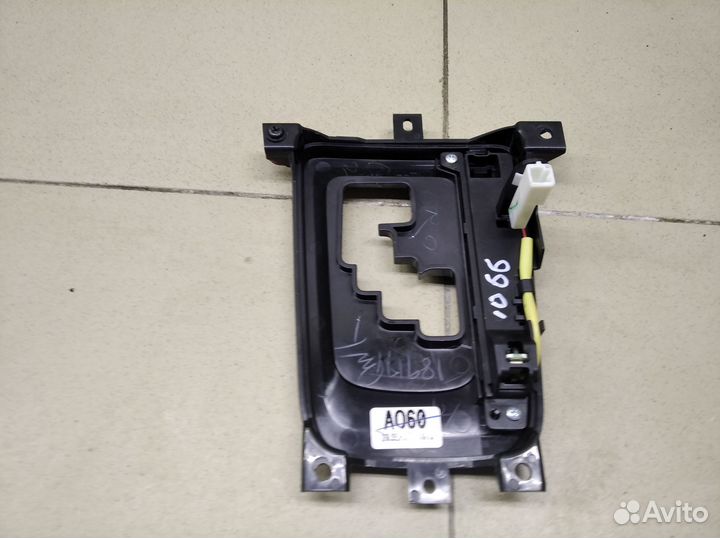 Накладка (кузов внутри) Fortuner 2015