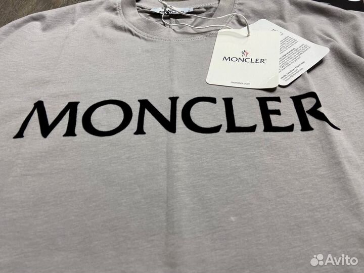 Футболка Moncler