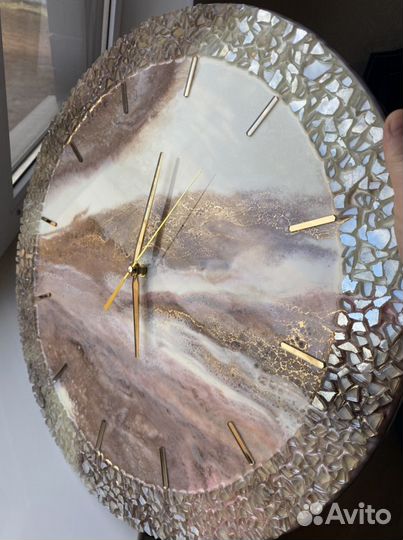 Часы из эпоксидной смолы