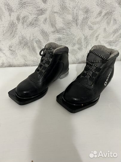 Ботинки лижные 34 р