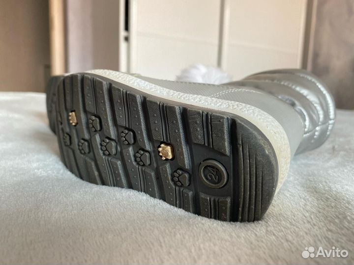 Ботинки для девочки 24