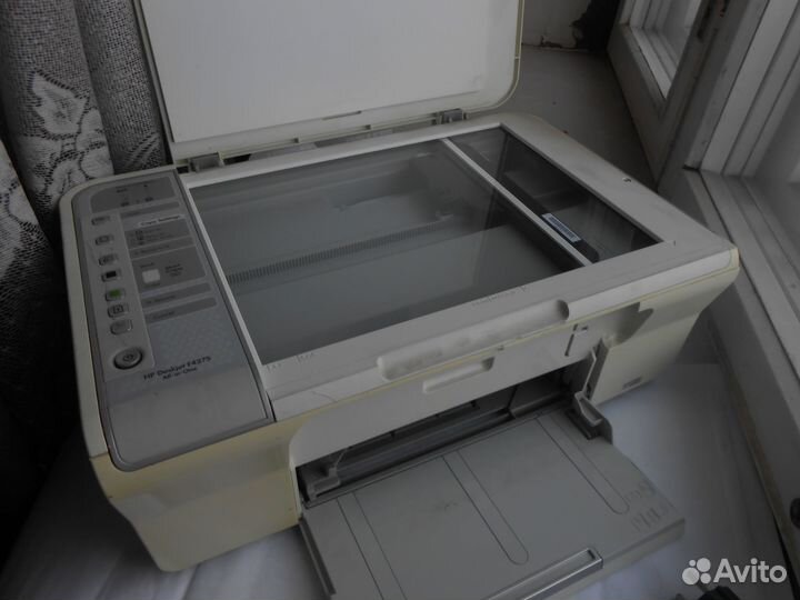 Принтер, сканер, копир HP Deskjet F4275