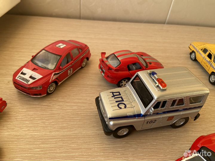 Машинки металлические 10 шт