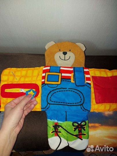 Мягкая развивающая книжка