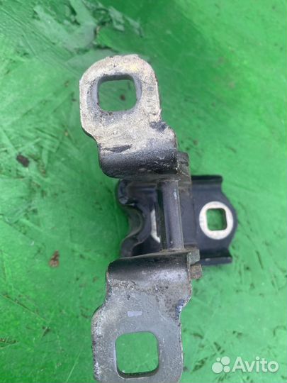 Петля двери зад Renault Megane II