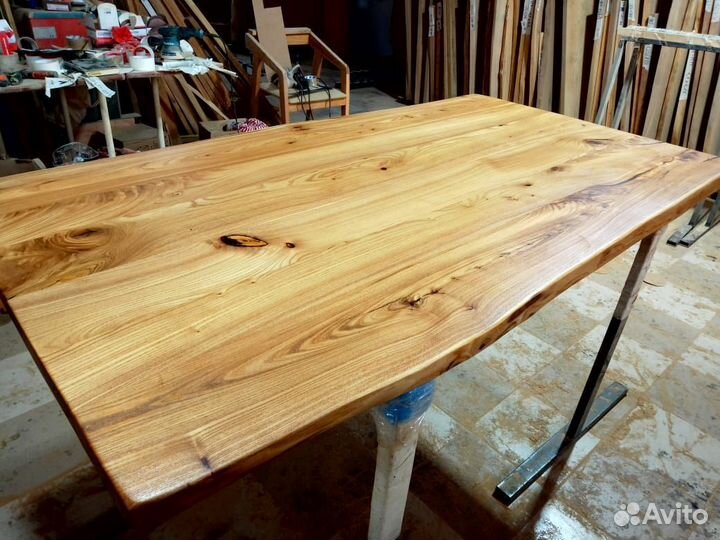 Кухонный стол