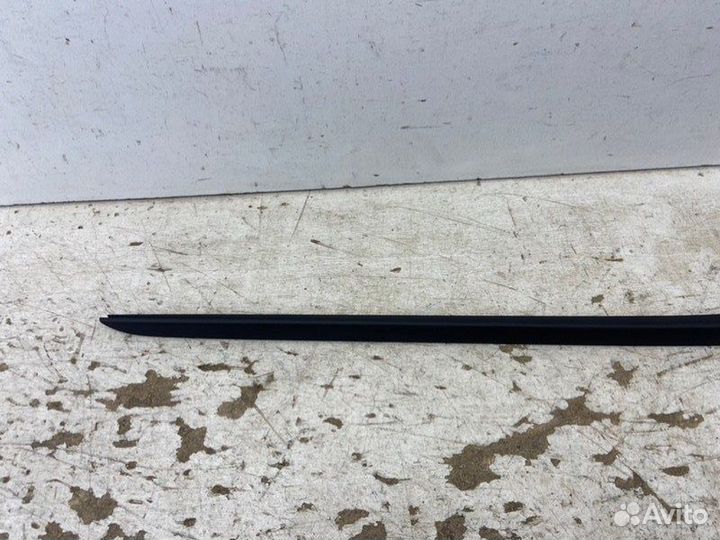 Молдинг лобового стекла правый Bmw X1 F48 2015