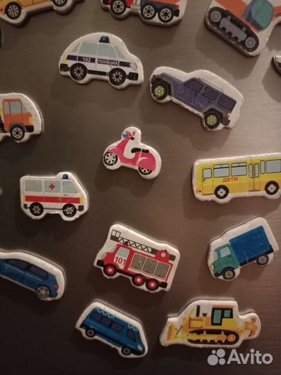 Магниты машинки и игрушечные инструменты