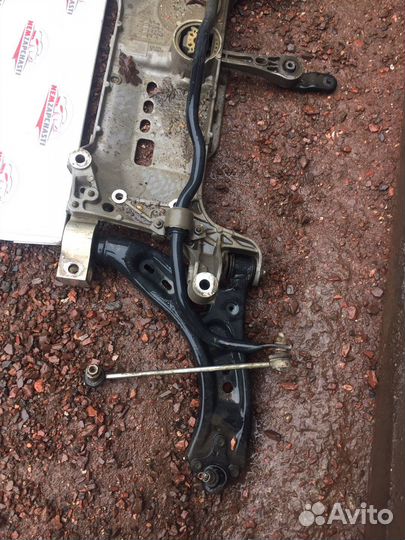 Подрамник передний Фольцваген passat B7